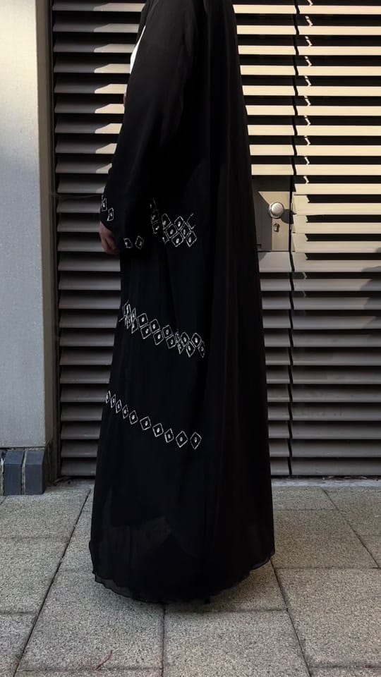 Post 3 by Layaal co on TikTok (video)