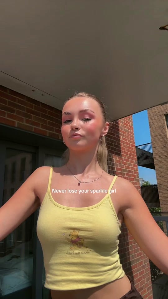 Post 7 by sophiealba__ on TikTok (video)