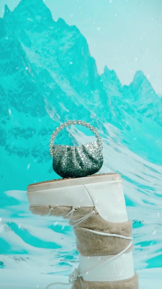 Post 8 by Lalingi London on TikTok (video)