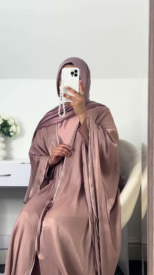 Post 5 by Zoya Modest Wear on TikTok (video)