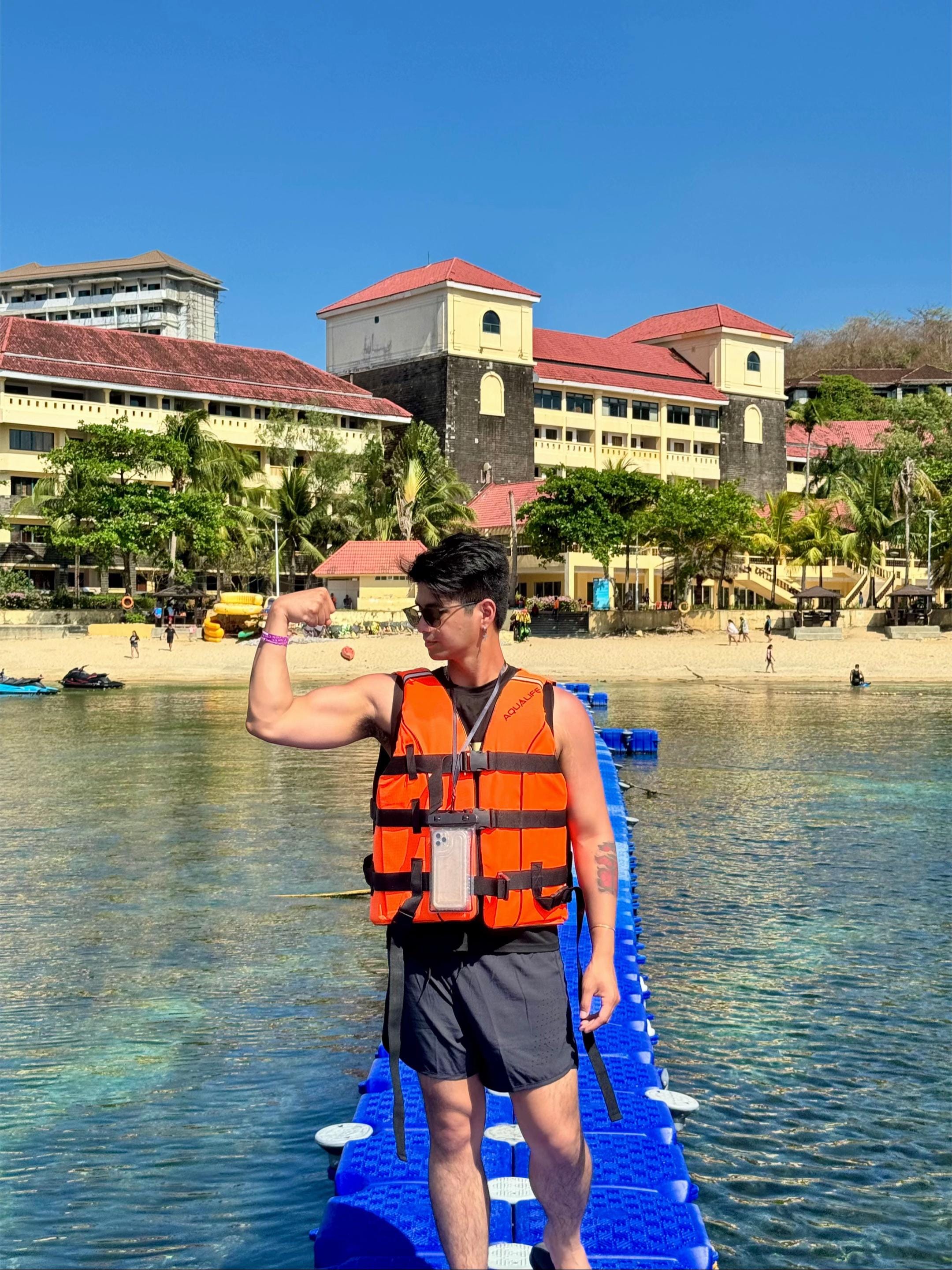 Post 10 by redge’ on TikTok (video)
