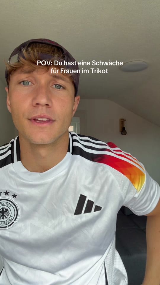 Post 1 by Nico on TikTok (video)