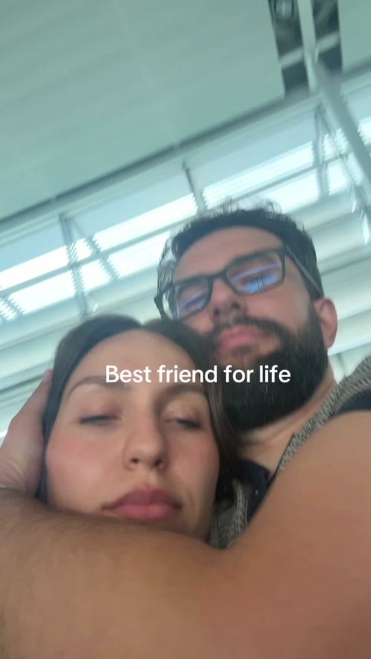 Post 2 by lirismakeupbag on TikTok (video)
