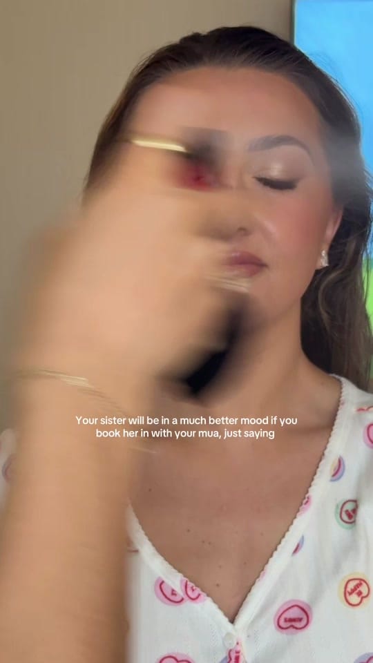 Post 7 by lirismakeupbag on TikTok (video)