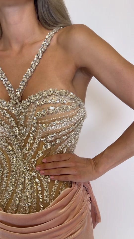 Post 3 by brunacouture on TikTok (video)
