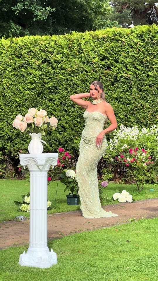Post 1 by brunacouture on TikTok (video)