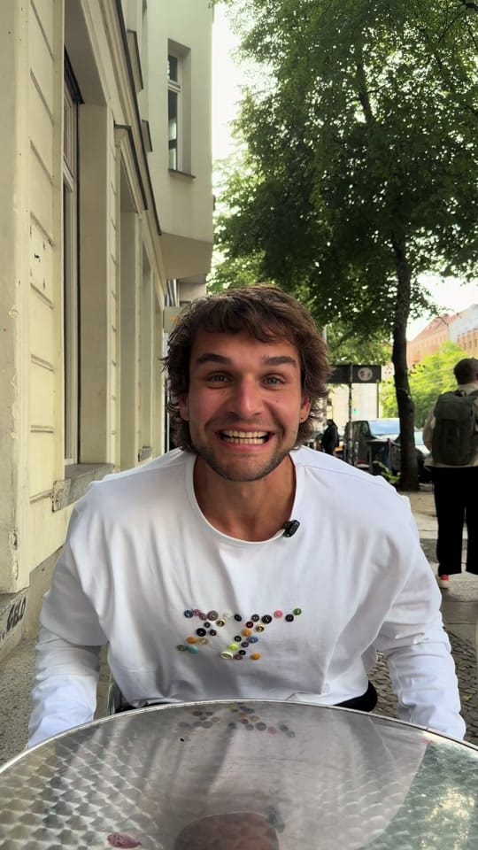 Post 4 by Louis Thesing on TikTok (video)