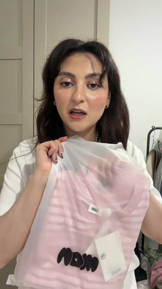 Post 3 by Raya | girl in Düsseldorf on TikTok (video)