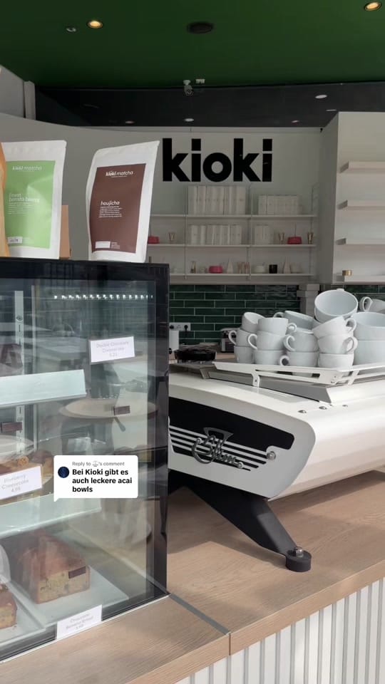 Post 4 by Raya | girl in Düsseldorf on TikTok (video)