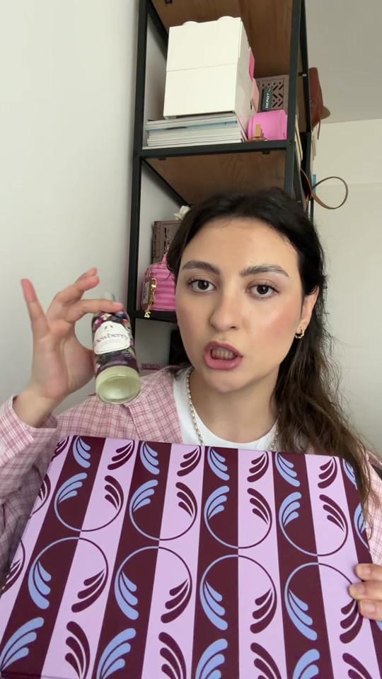 Post 7 by Raya | girl in Düsseldorf on TikTok (video)