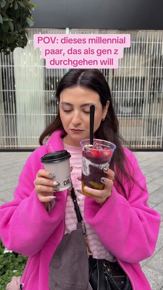 Post 2 by Raya | girl in Düsseldorf on TikTok (video)
