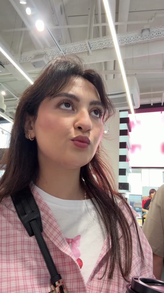 Post 5 by Raya | girl in Düsseldorf on TikTok (video)