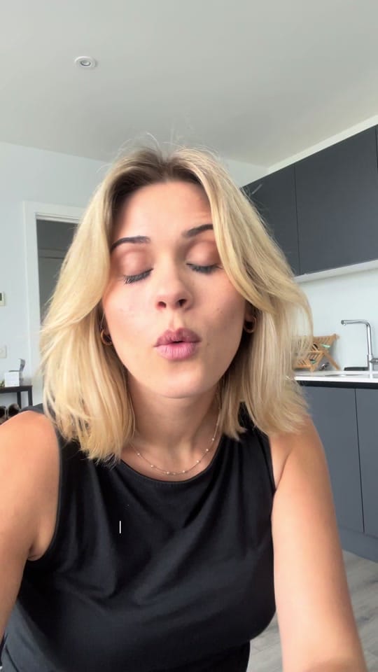 Post 8 by Sophy on TikTok (video)