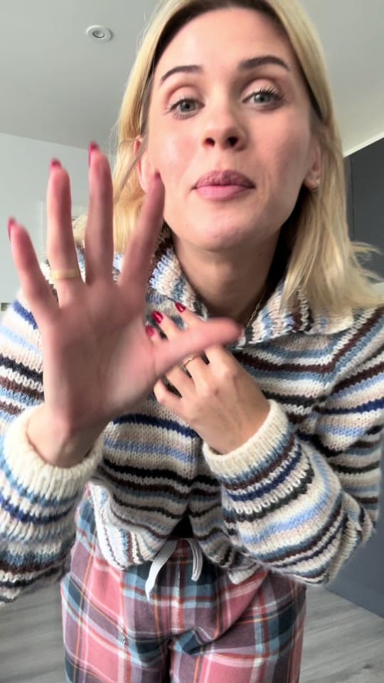 Post 3 by Sophy on TikTok (video)