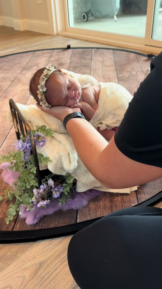 Post 1 by Houston newborn photographer on TikTok (video)