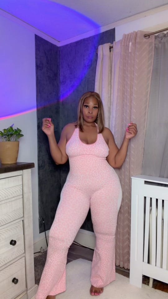 Post 2 by 🩷F I Y A H 🩷 on TikTok (video)