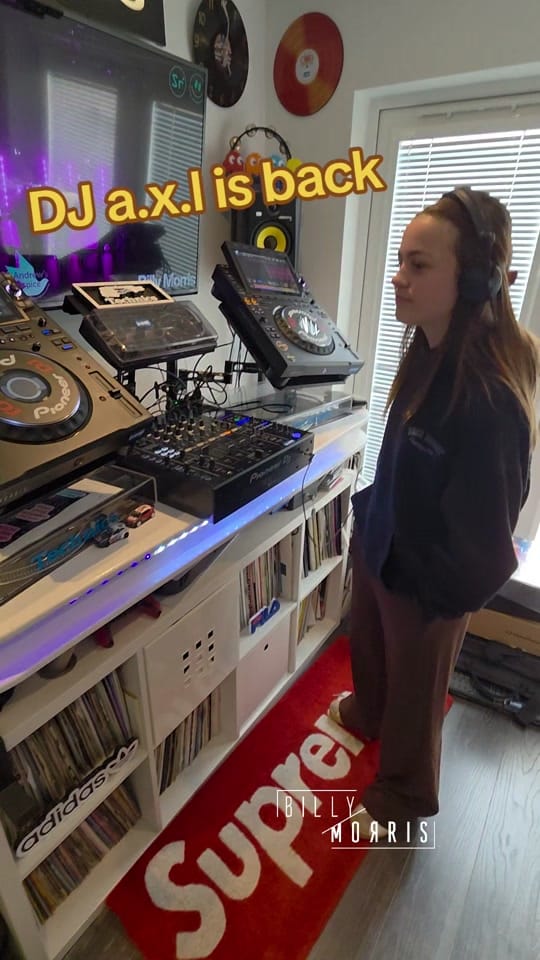 Post 2 by Billy Morris DJ on TikTok (video)