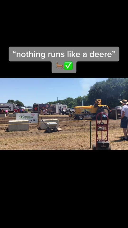 Post 6 by Illinois Big Rigs on TikTok (video)
