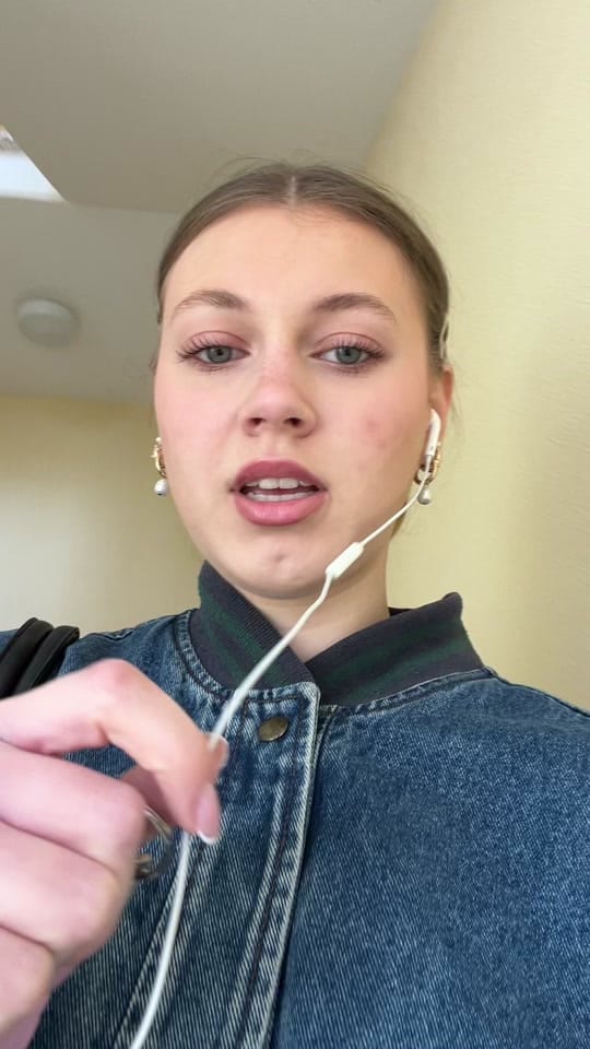 Post 7 by 𝑅𝑜𝑚𝑦 on TikTok (video)