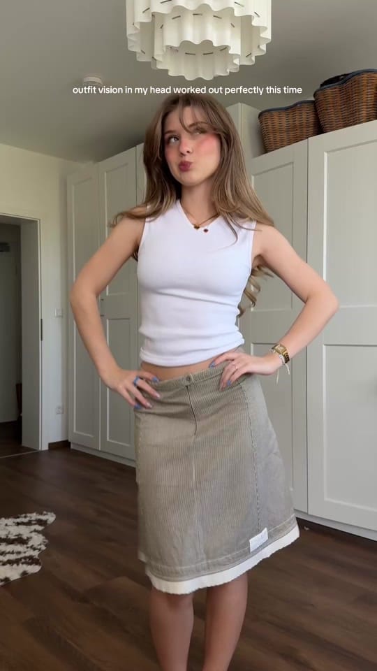 Post 4 by Yelyzaveta on TikTok (video)