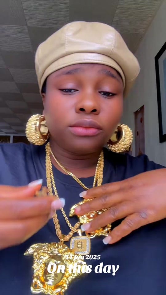 Post 8 by Arukia pretty (tinuks) on TikTok (video)