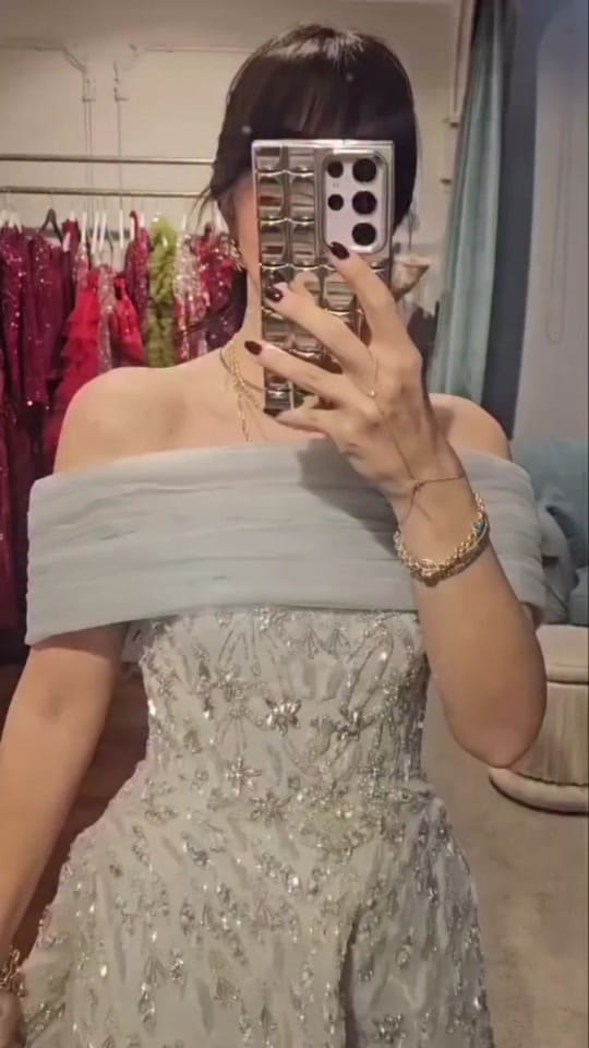 Post 1 by deliz.dress on TikTok (video)