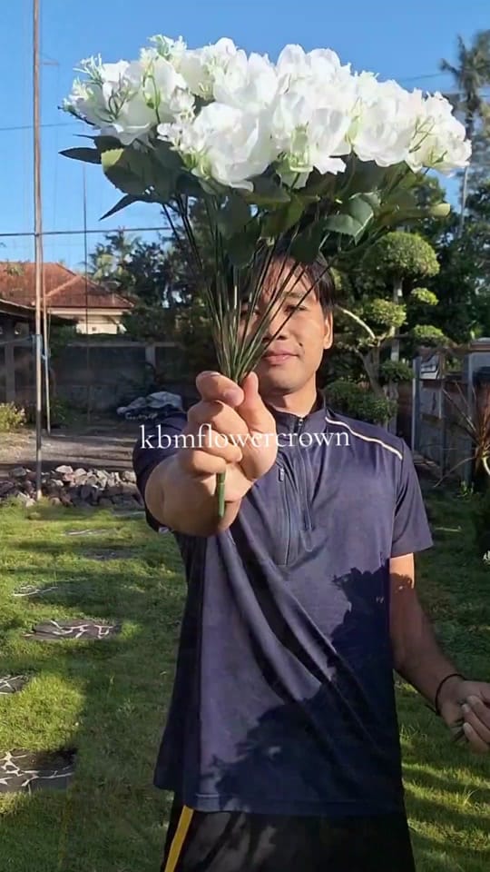 Post 10 by Tukang review bunga dekor on TikTok (video)