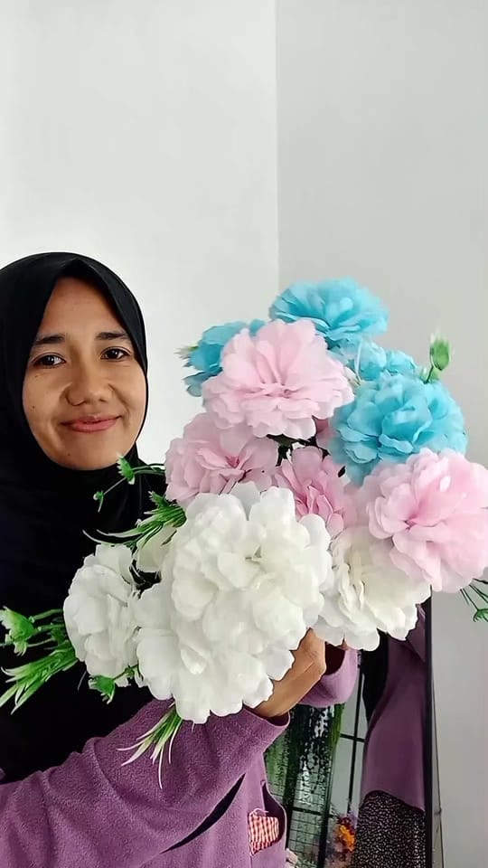 Post 8 by Tukang review bunga dekor on TikTok (video)