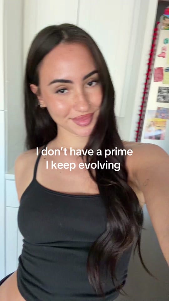 Post 3 by Anna Mariano🇧🇷 on TikTok (video)