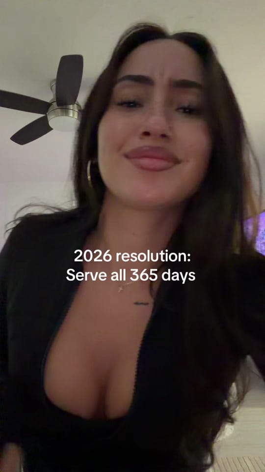 Post 9 by Anna Mariano🇧🇷 on TikTok (video)