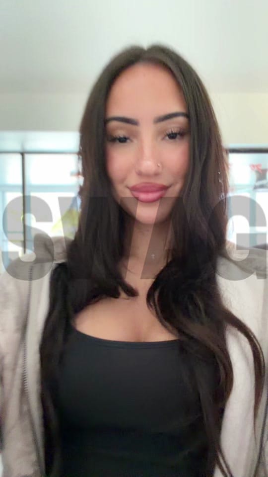 Post 6 by Anna Mariano🇧🇷 on TikTok (video)