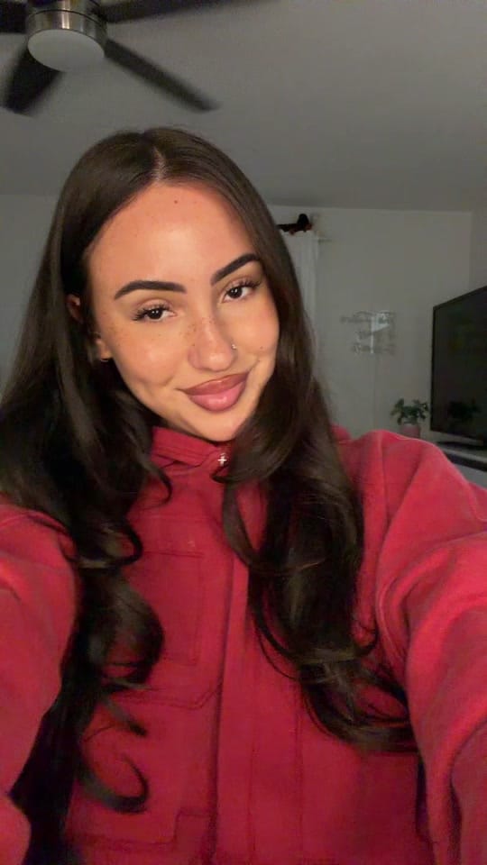 Post 4 by Anna Mariano🇧🇷 on TikTok (video)