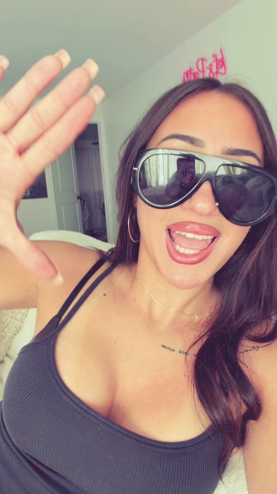 Post 8 by Anna Mariano🇧🇷 on TikTok (video)