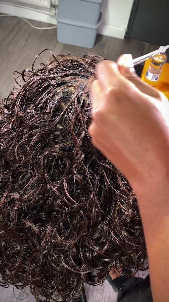 Post 9 by The Birmingham Braider🇬🇧 on TikTok (video)