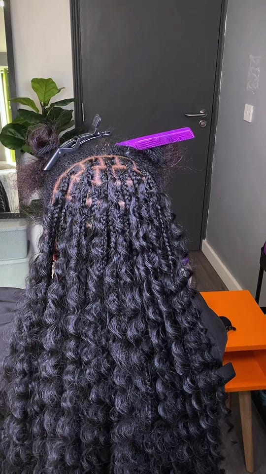 Post 3 by The Birmingham Braider🇬🇧 on TikTok (video)