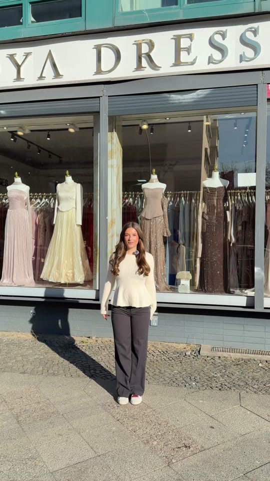 Post 10 by Noya Dresses on TikTok (video)