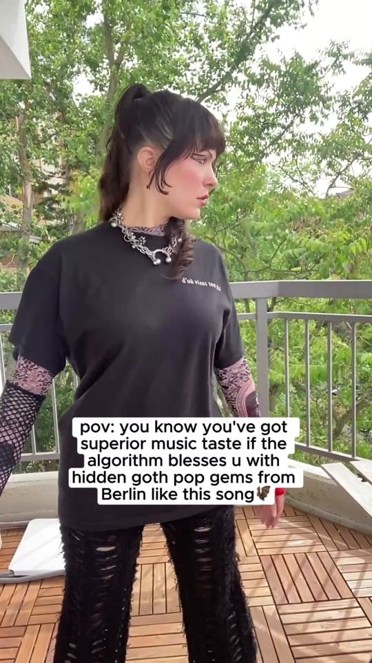 Post 1 by ʙʟᴀᴋᴇ ʜᴀʀʟᴇʏ on TikTok (video)