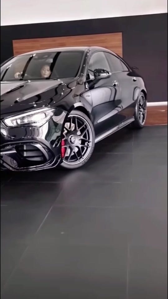 Post 1 by Mitch on TikTok (video)