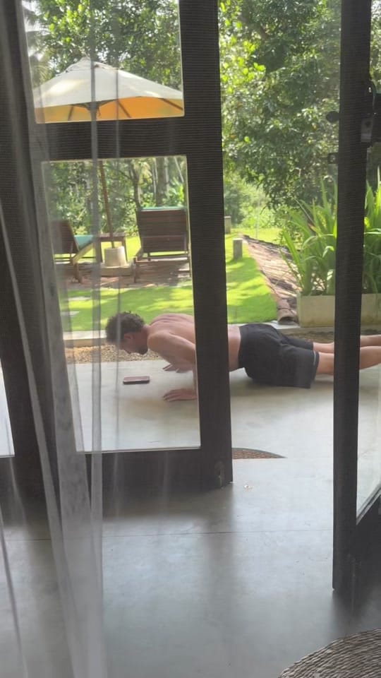 Post 10 by Tim Senders on TikTok (video)