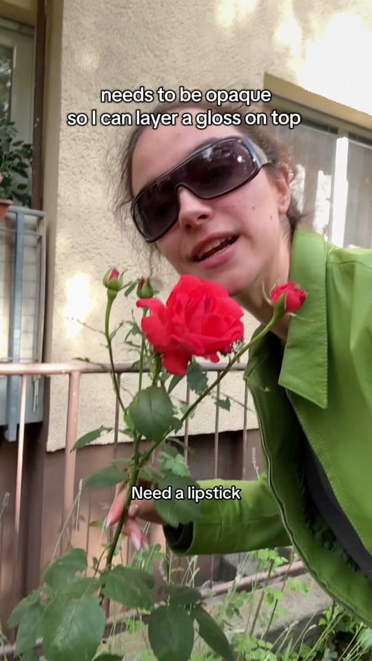 Post 1 by Celeste Aria on TikTok (video)