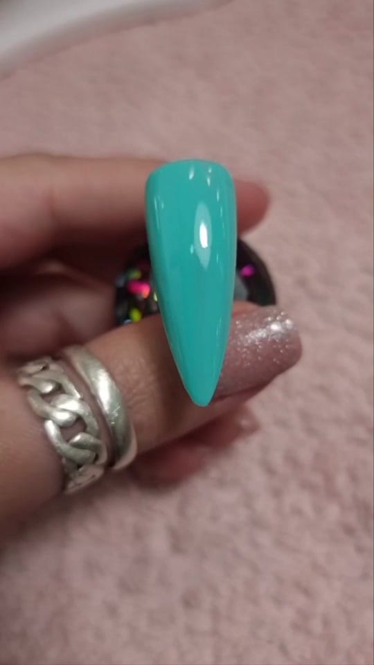 Post 9 by Veronika Kirova on TikTok (video)