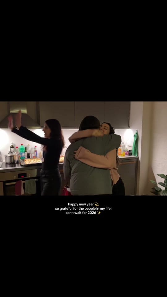 Post 4 by tatianariesen on TikTok (video)