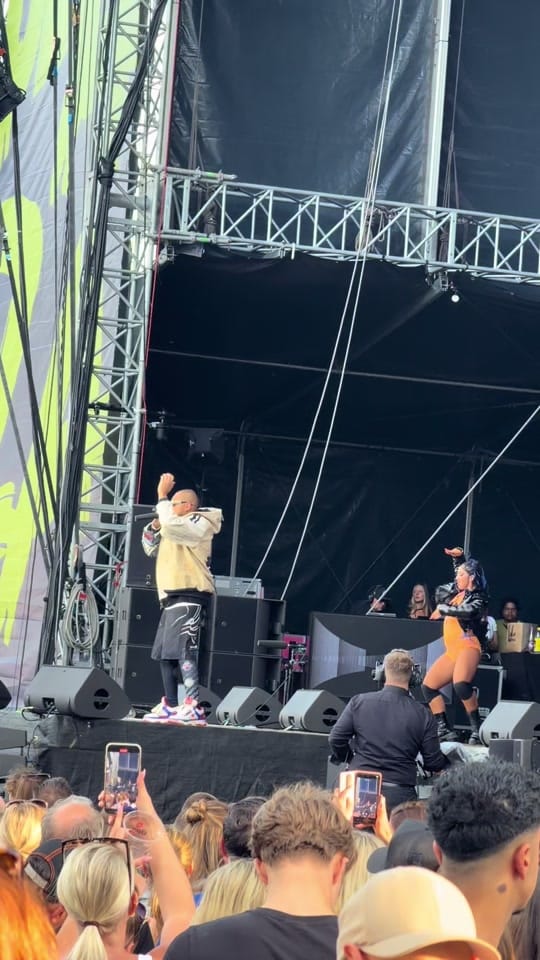 Post 4 by MB on TikTok (video)