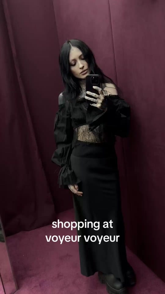 Post 6 by sofa_oblina on TikTok (video)