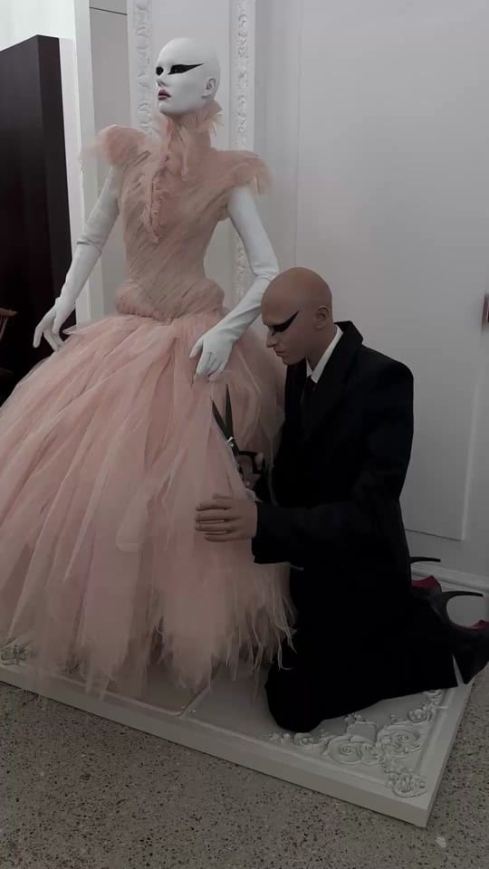 Post 5 by sofa_oblina on TikTok (video)