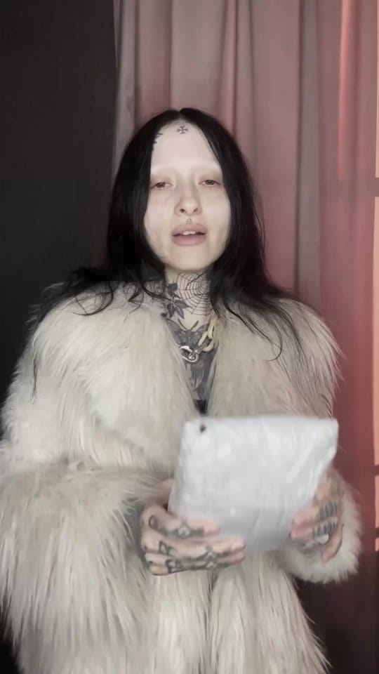 Post 1 by sofa_oblina on TikTok (video)