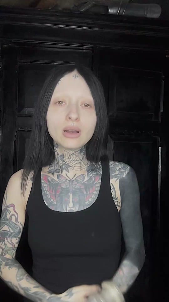Post 2 by sofa_oblina on TikTok (video)