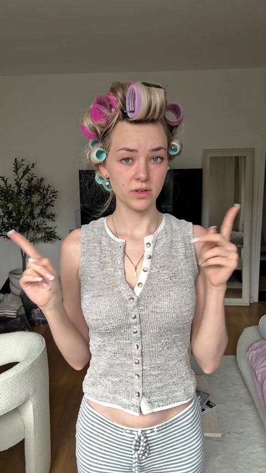 Post 3 by Lisa🧸 on TikTok (video)
