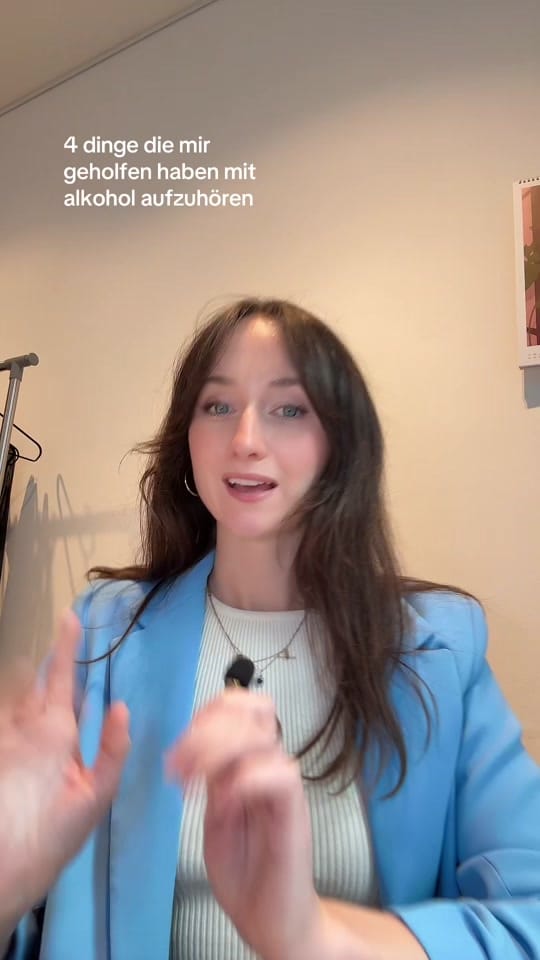 Post 1 by Polly on TikTok (video)