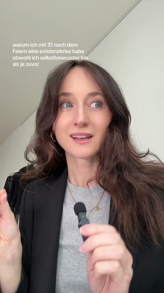 Post 9 by Polly on TikTok (video)